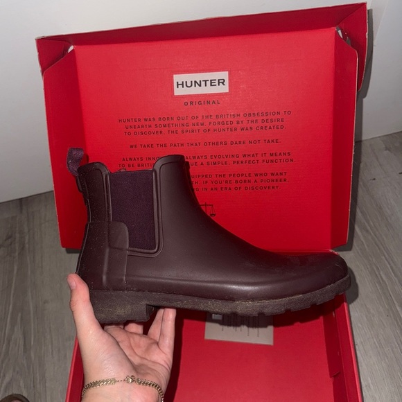 Hunter Women’s Burgundy/Maroon Chelsea Boots - Picture 1 of 5